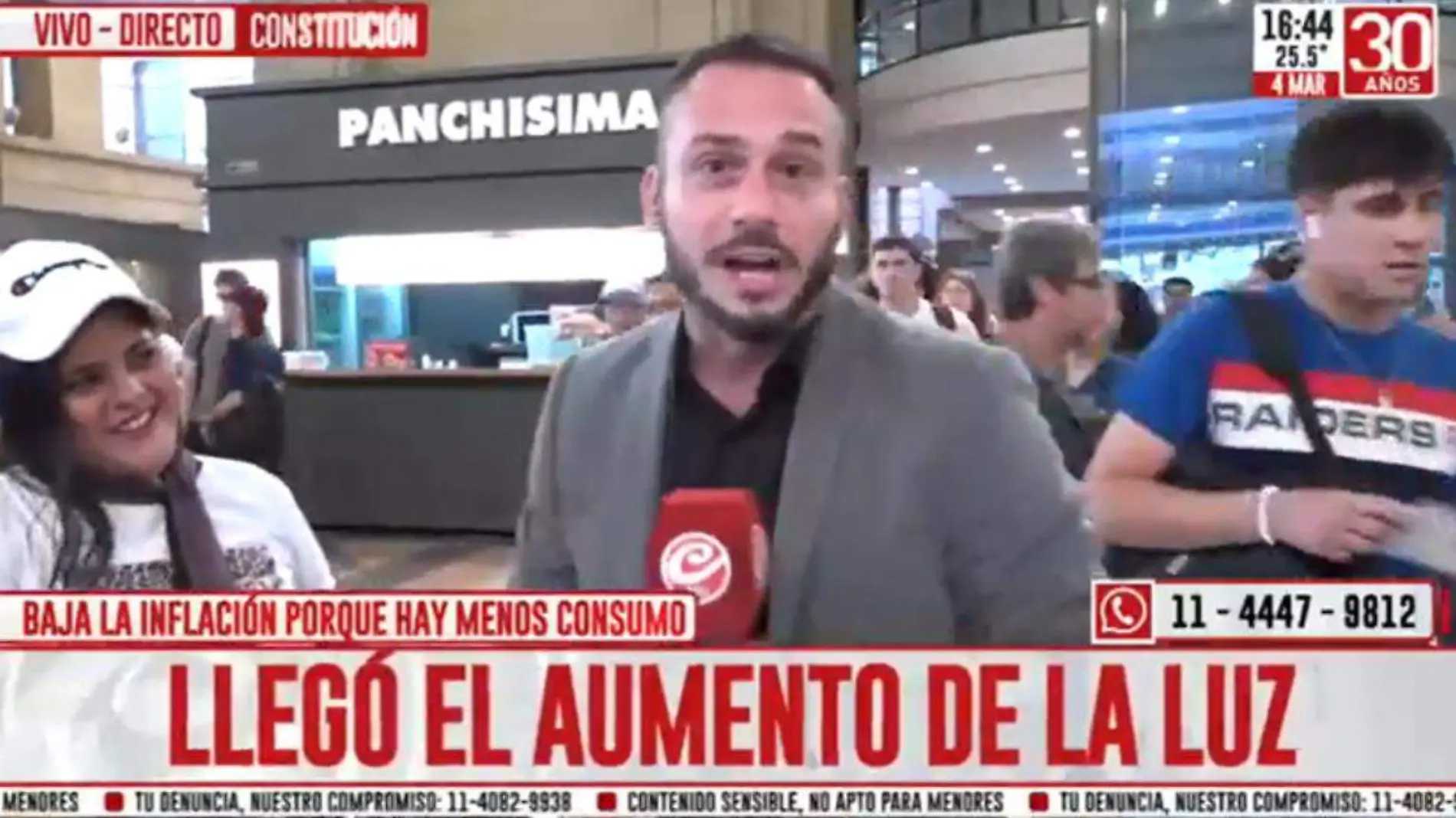 Periodista denuncia a su propio canal en vivo por pagarle un sueldo de miseria